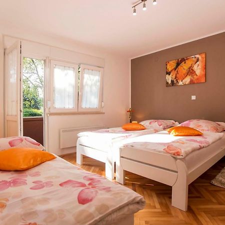 Apartman Barbara 로비니 외부 사진