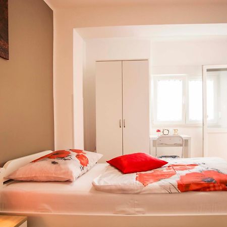 Apartman Barbara 로비니 외부 사진