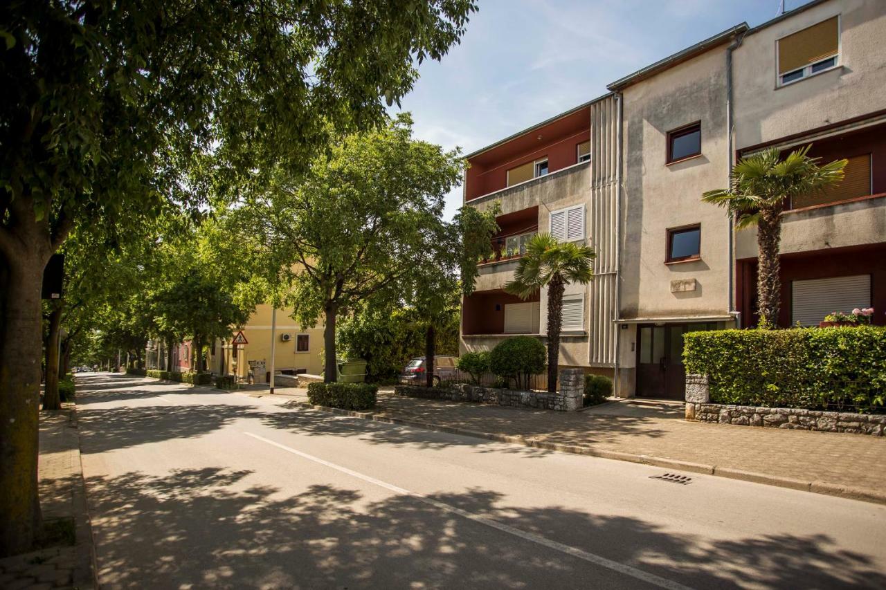 Apartman Barbara 로비니 외부 사진