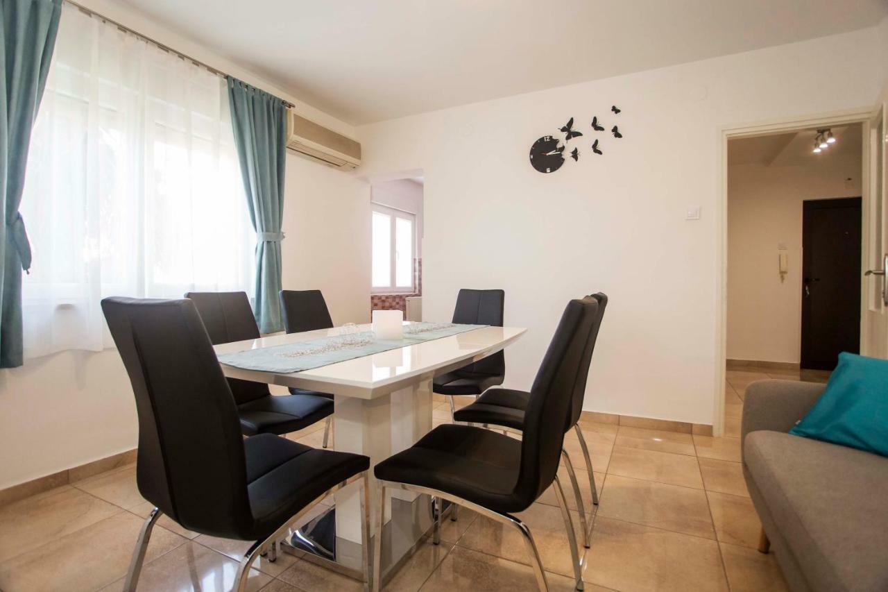 Apartman Barbara 로비니 외부 사진