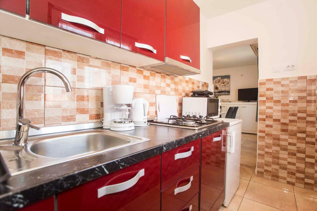 Apartman Barbara 로비니 외부 사진