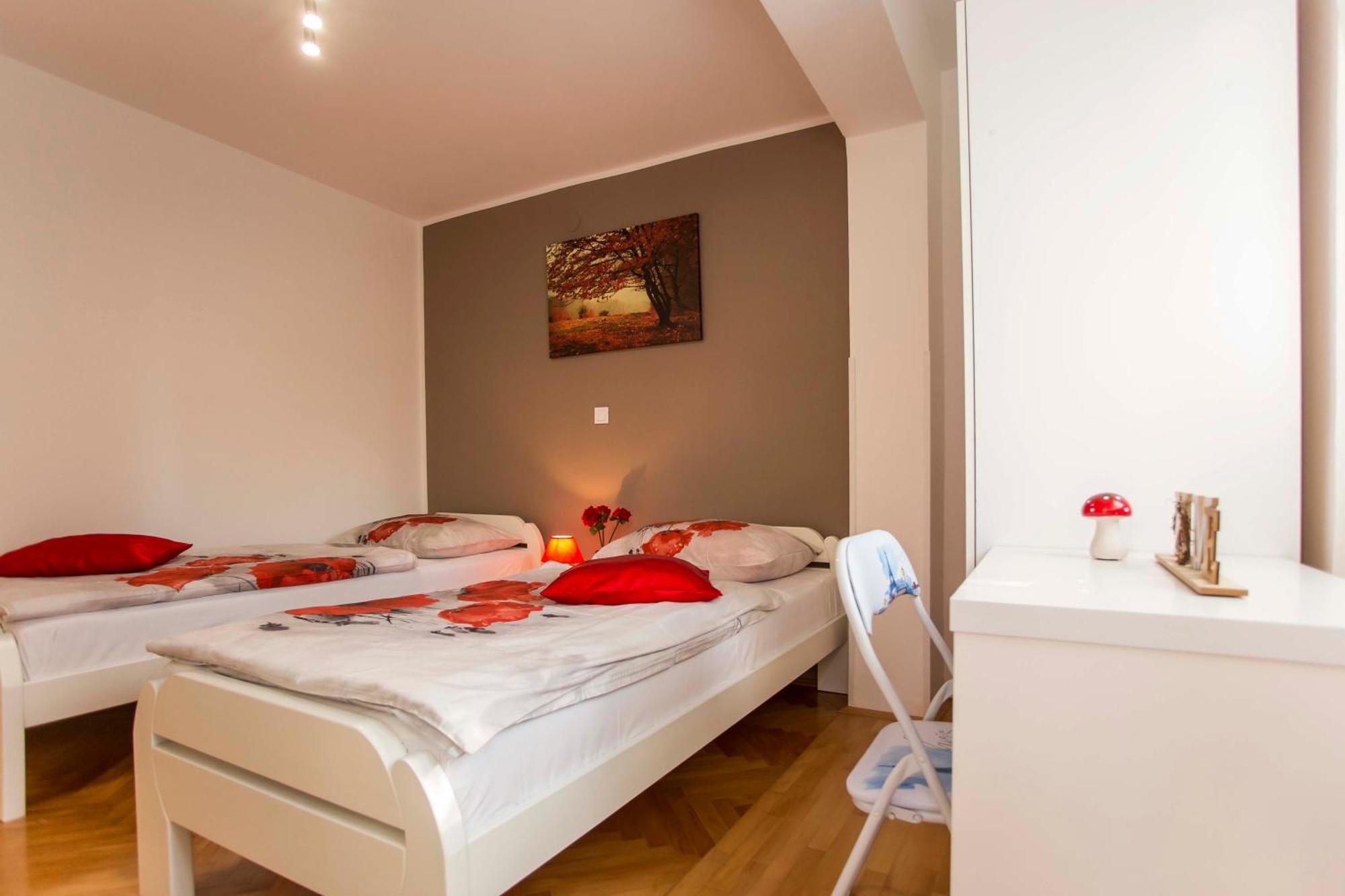 Apartman Barbara 로비니 외부 사진
